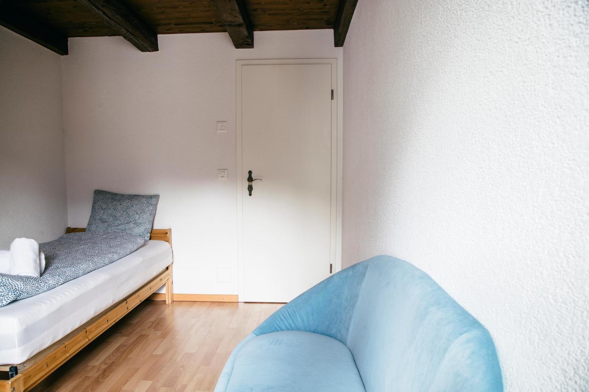 Nimbuzzz Apartments Unterseen Cameră foto