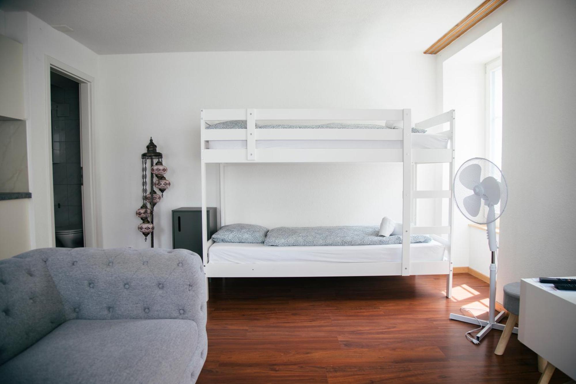 Nimbuzzz Apartments Unterseen Cameră foto