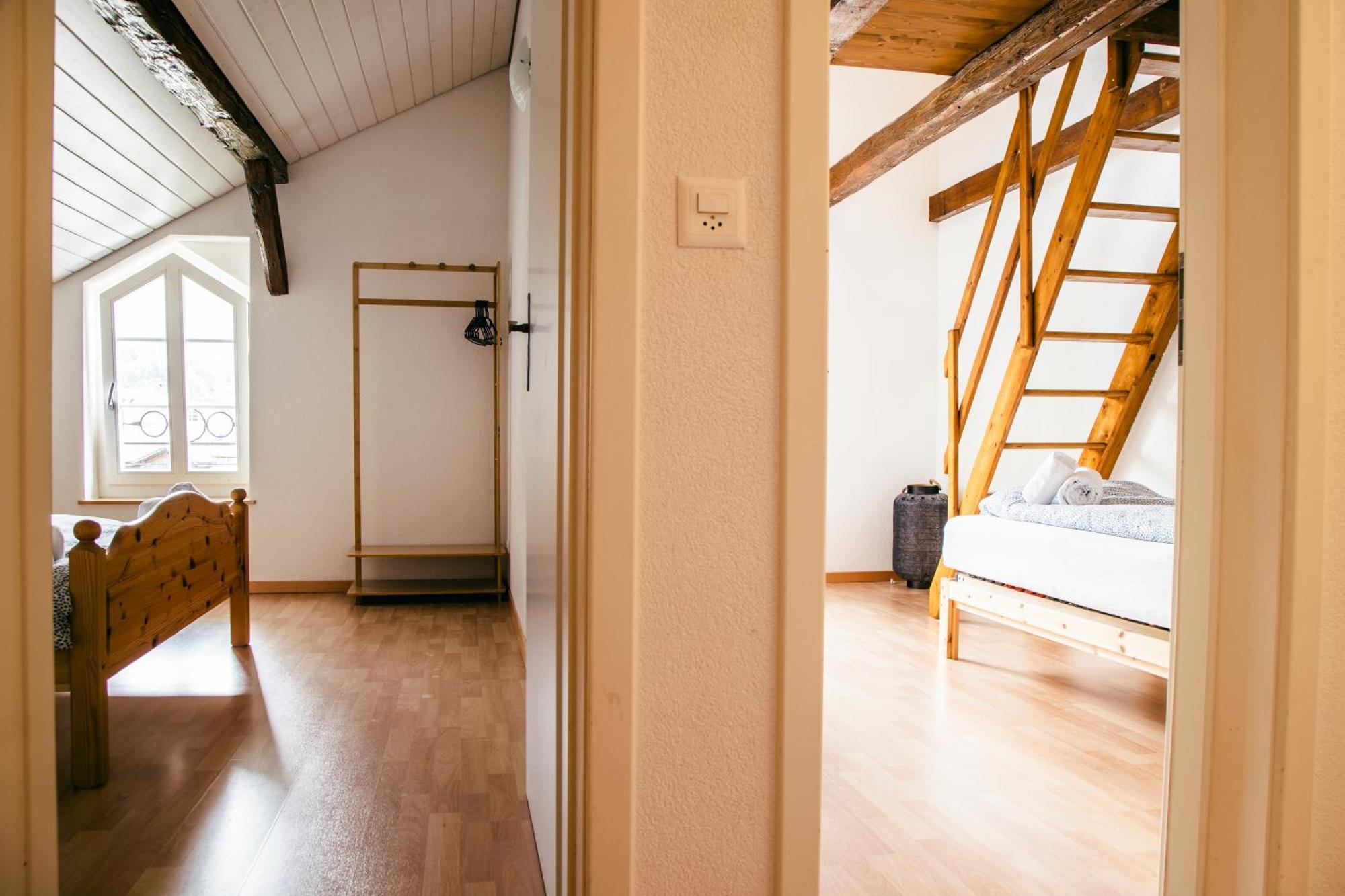 Nimbuzzz Apartments Unterseen Cameră foto